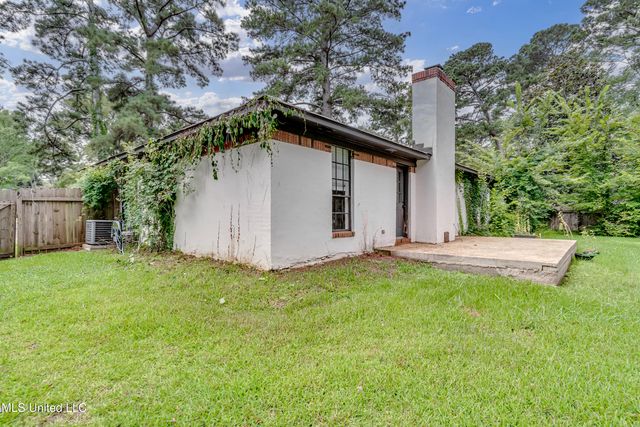 112 Plum Tree Road, Brandon, MS 39047