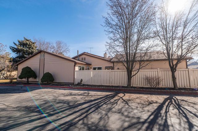 621 E COACHMAN WAY, Riverdale, UT 84405