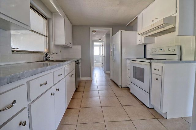 10332 HONEYSUCKLE LANE, Port Richey, FL 34668