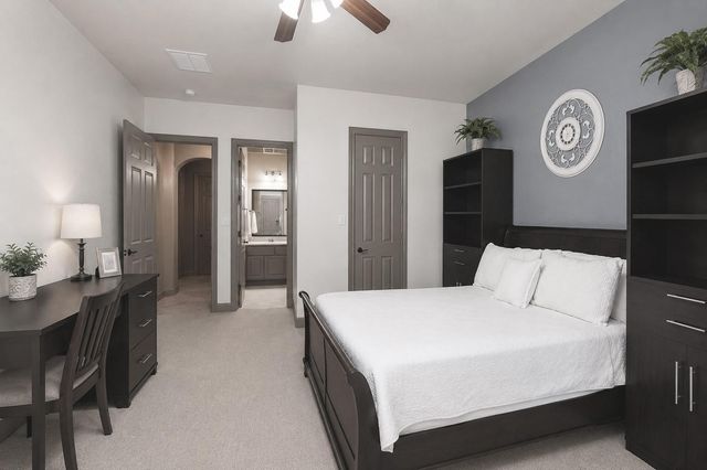 90 Player Oaks Place, The Woodlands, TX 77382