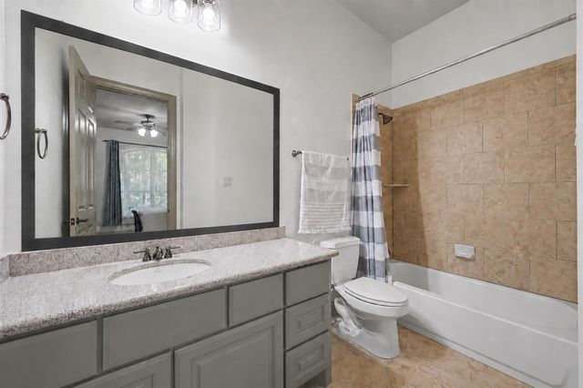 90 Player Oaks Place, The Woodlands, TX 77382