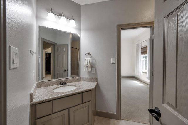 90 Player Oaks Place, The Woodlands, TX 77382