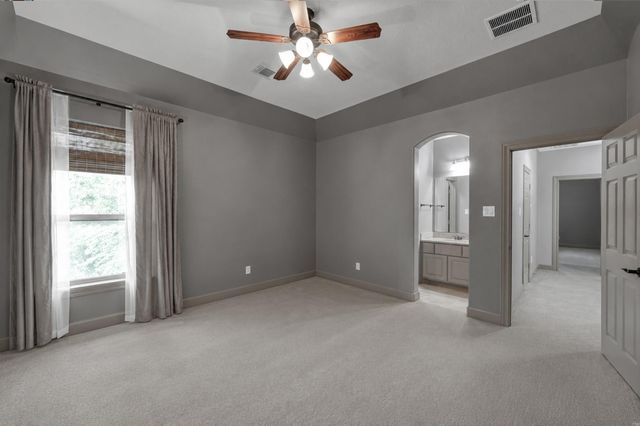 90 Player Oaks Place, The Woodlands, TX 77382