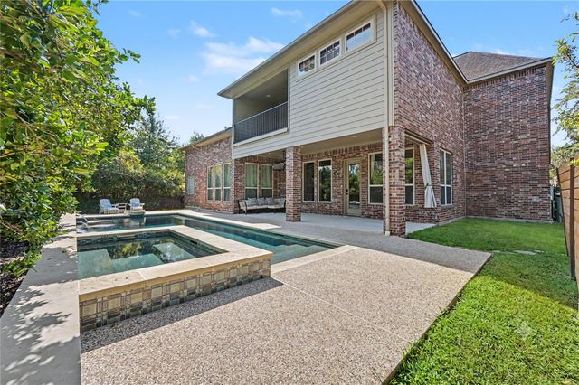 90 Player Oaks Place, The Woodlands, TX 77382