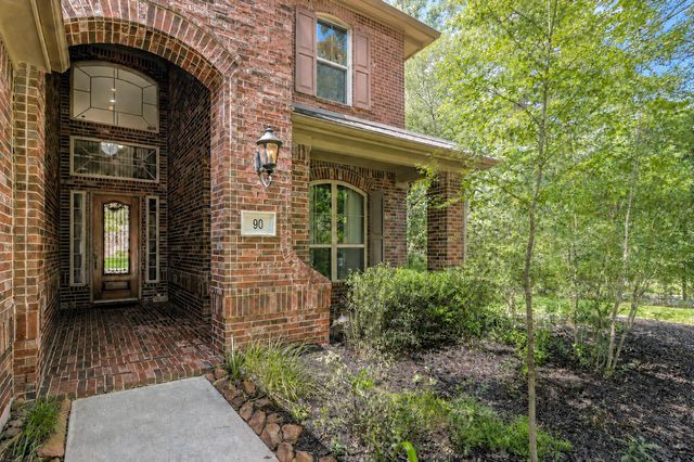 90 Player Oaks Place, The Woodlands, TX 77382