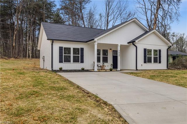 5009 Page Street, Winston-salem, NC 27105