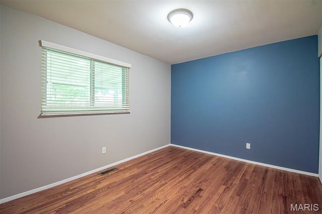 23 LORI Circle, Maryland Heights, MO 63043