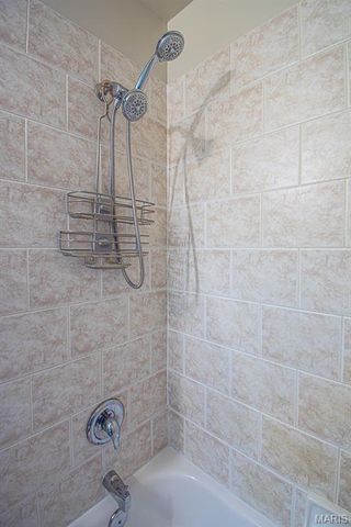 23 LORI Circle, Maryland Heights, MO 63043