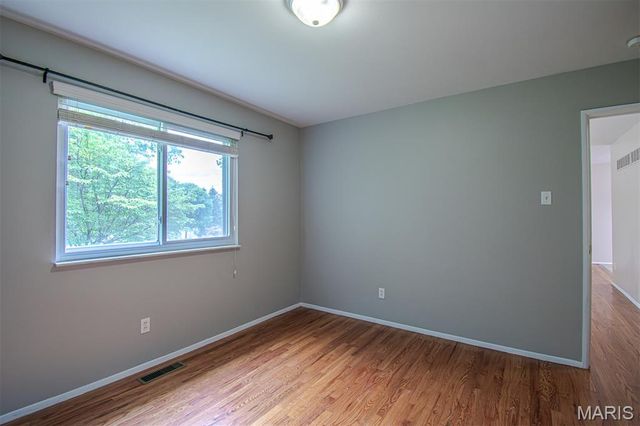 23 LORI Circle, Maryland Heights, MO 63043