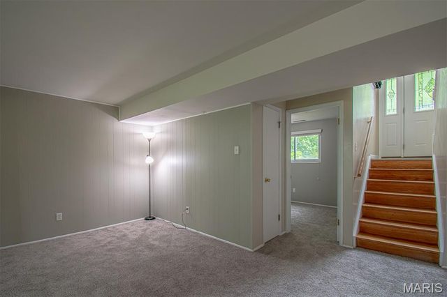 23 LORI Circle, Maryland Heights, MO 63043