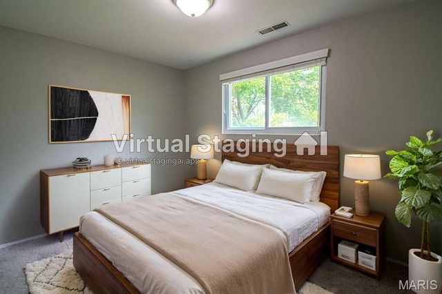 23 LORI Circle, Maryland Heights, MO 63043