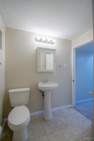 23 LORI Circle, Maryland Heights, MO 63043