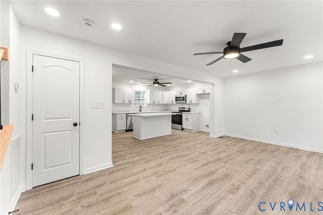 1580 New York Ave, Hopewell, VA 23860