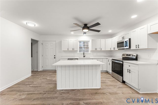 1580 New York Ave, Hopewell, VA 23860