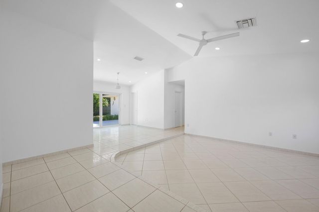 9515 SW 118th Court, Miami, FL 33186