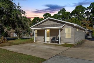 8528 Laredo Street, Navarre, FL 32566