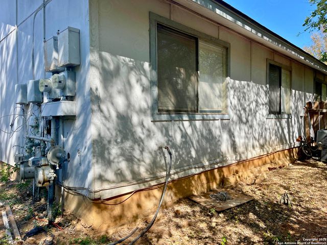 8808 MEADOW RANGE ST, San Antonio, TX 78250