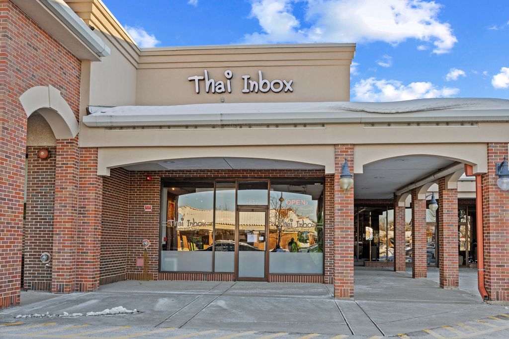 1417 Waukegan Road, Glenview, IL 60025 — exterior