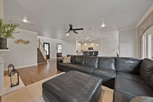 345 Creekside Trail, Argyle, TX 76226