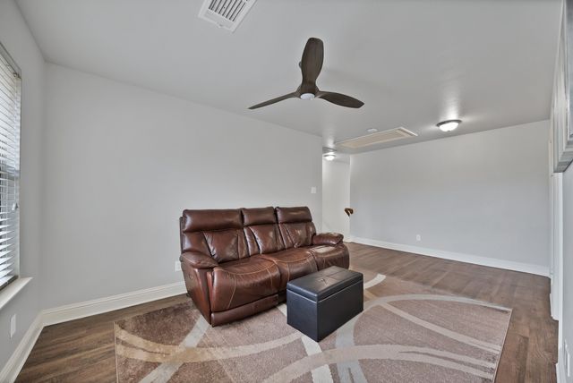 345 Creekside Trail, Argyle, TX 76226