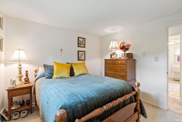 5323 Fernwood Avenue, Fort Wayne, IN 46809
