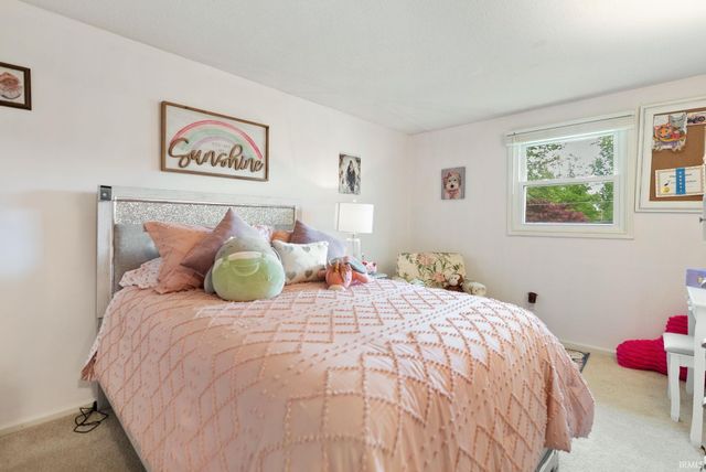 5323 Fernwood Avenue, Fort Wayne, IN 46809