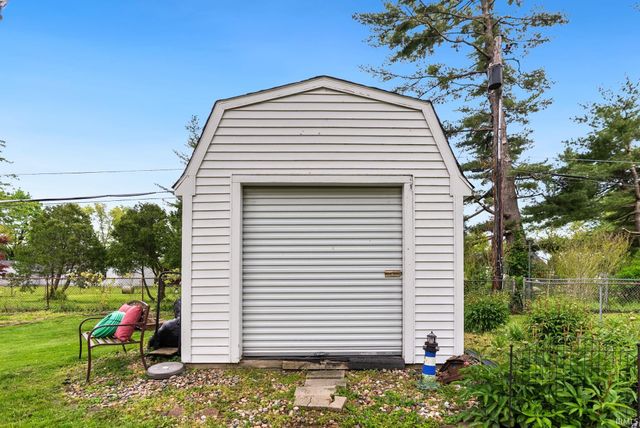 5323 Fernwood Avenue, Fort Wayne, IN 46809