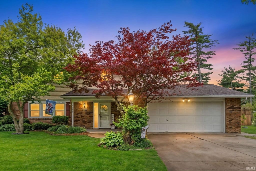 5323 Fernwood Avenue, Fort Wayne, IN 46809