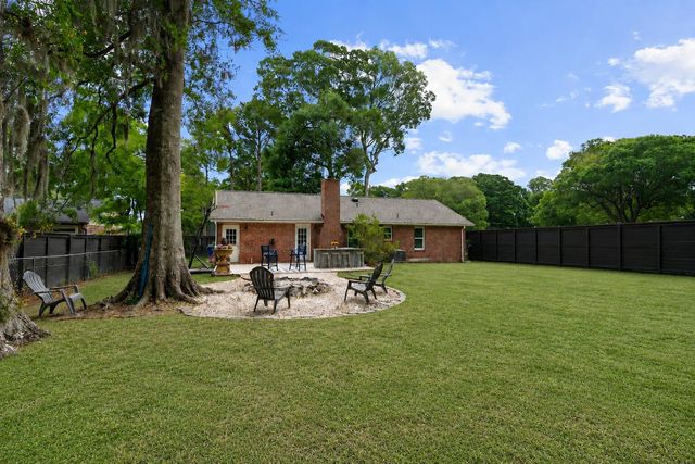 1027 Yorktown Drive, Charleston, SC 29412
