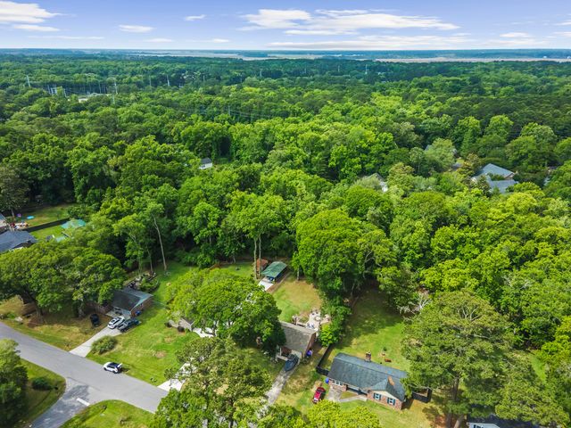 1027 Yorktown Drive, Charleston, SC 29412
