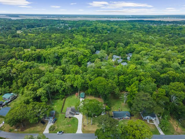 1027 Yorktown Drive, Charleston, SC 29412