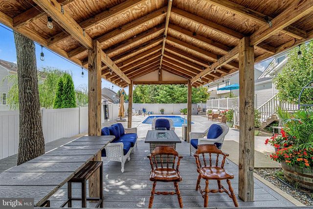 113 DELAWARE AVE, Egg Harbor Township, NJ 08234