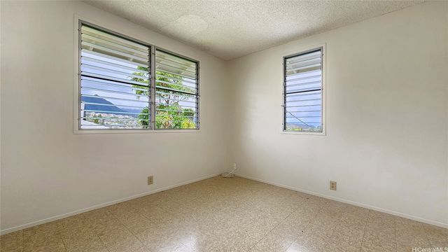 970 Apokula Place, Kailua, HI 96734