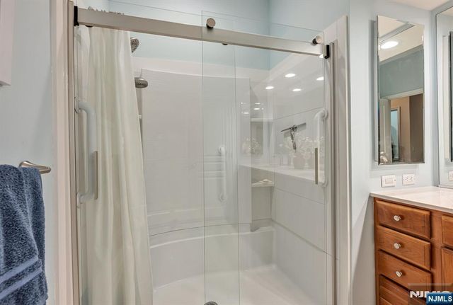 3116 Warrens Way, Wanaque, NJ 07465