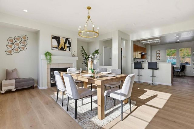 828 Steve Courter Way, Daly City, CA 94014