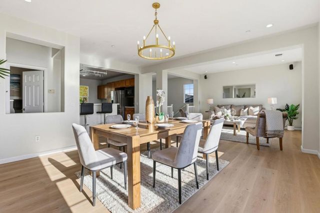 828 Steve Courter Way, Daly City, CA 94014