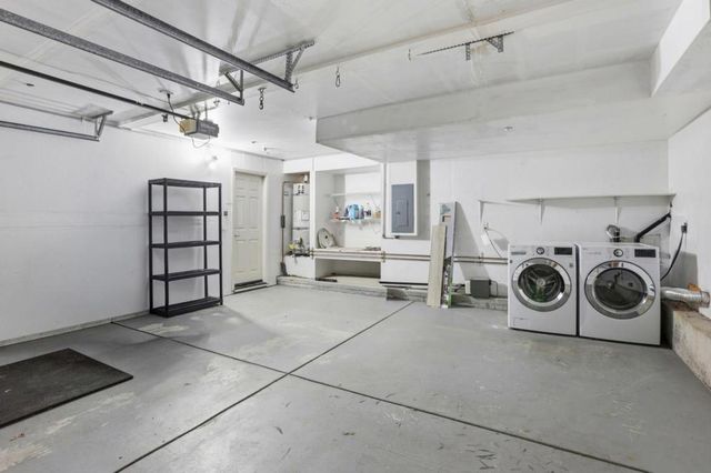 828 Steve Courter Way, Daly City, CA 94014