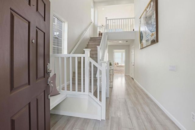 828 Steve Courter Way, Daly City, CA 94014