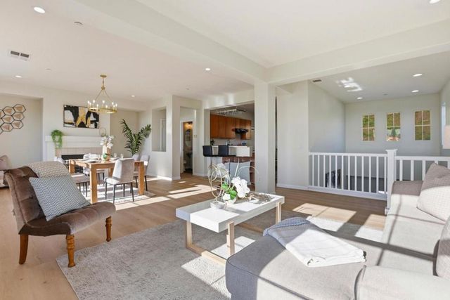 828 Steve Courter Way, Daly City, CA 94014