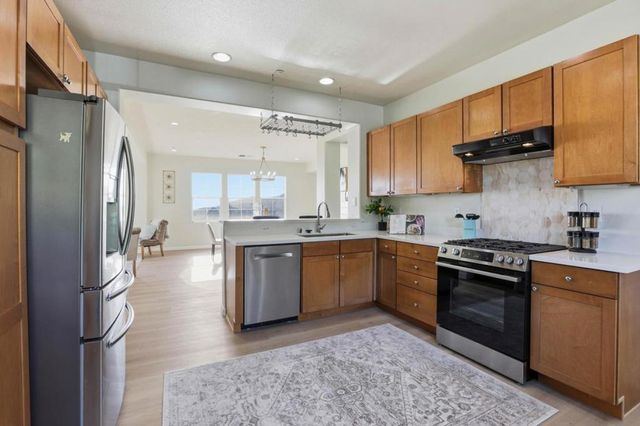 828 Steve Courter Way, Daly City, CA 94014