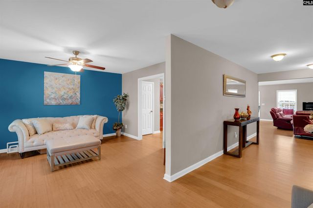 946 FARNSWORTH Drive, Hopkins, SC 29061