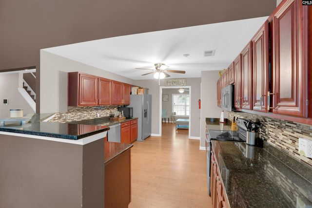 946 FARNSWORTH Drive, Hopkins, SC 29061
