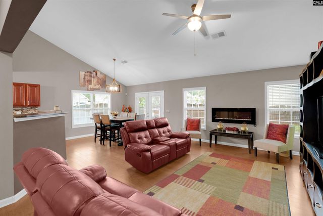 946 FARNSWORTH Drive, Hopkins, SC 29061