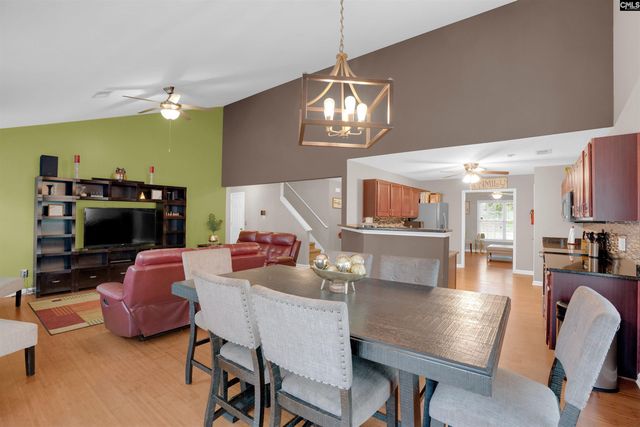 946 FARNSWORTH Drive, Hopkins, SC 29061