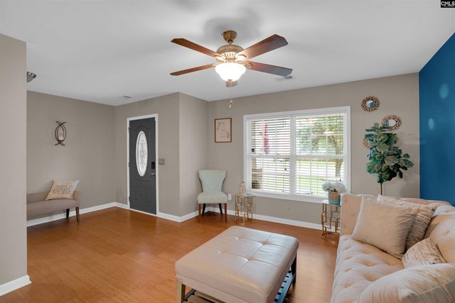946 FARNSWORTH Drive, Hopkins, SC 29061