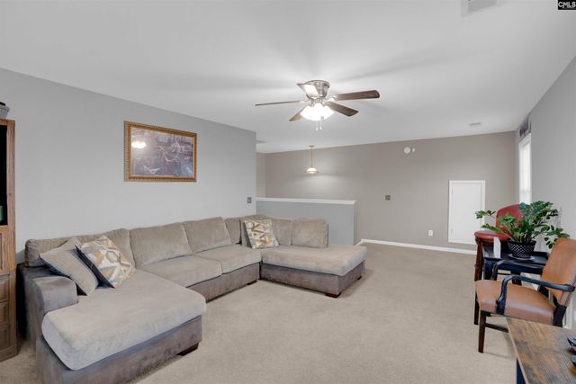 946 FARNSWORTH Drive, Hopkins, SC 29061