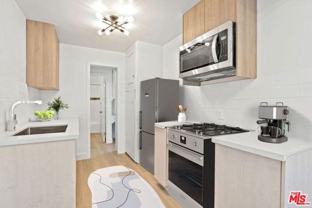 6064 Atlantic Avenue, Long Beach, CA 90805