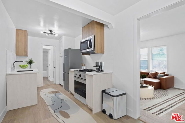 6064 Atlantic Avenue, Long Beach, CA 90805