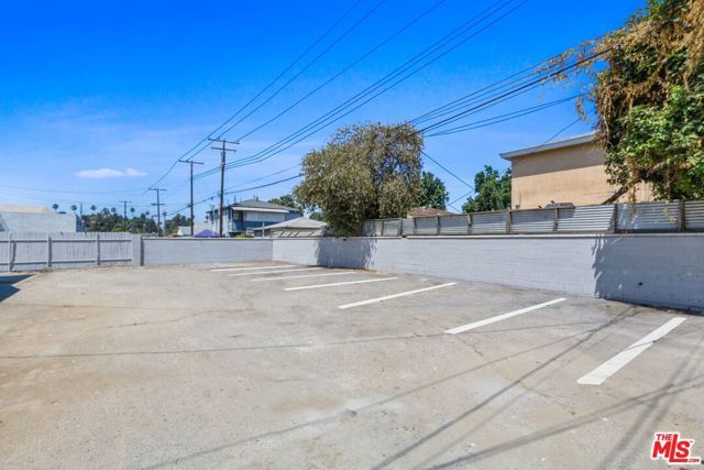 6064 Atlantic Avenue, Long Beach, CA 90805