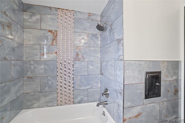 87 North Transit Hill Drive, Cheektowaga, NY 14043